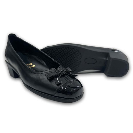 Γυναικεία δερμάτινη γόβα W24440