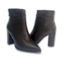 Μποτάκια με τακούνι W252760