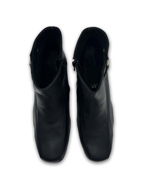 Γυναικεία δερμάτινα μποτάκια W2475