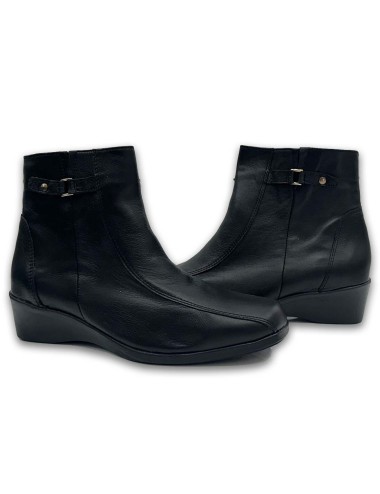 Γυναικεία δερμάτινα μποτάκια W2475