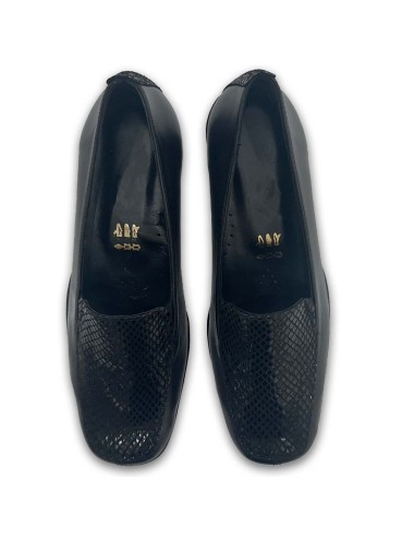 Γυναικεία δερμάτινα μοκασίνια W24105