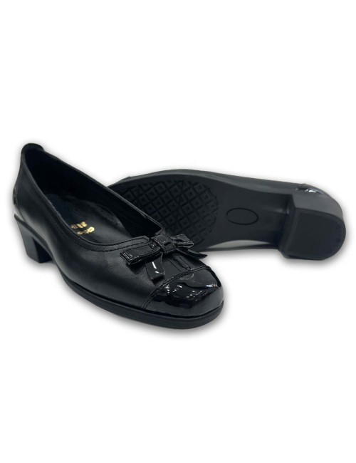 Γυναικεία δερμάτινη γόβα W24440