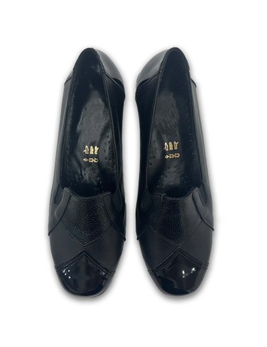 Γυναικεία δερμάτινα μοκασίνια W24402